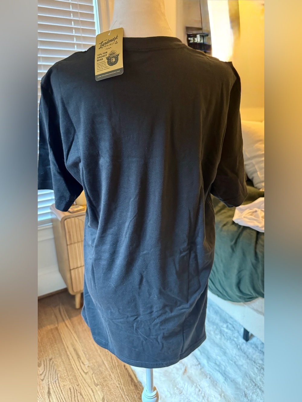 NWT Landmark- Unisex- Smokey Bear Graphic Tee - Black - Picture 3 of 6
